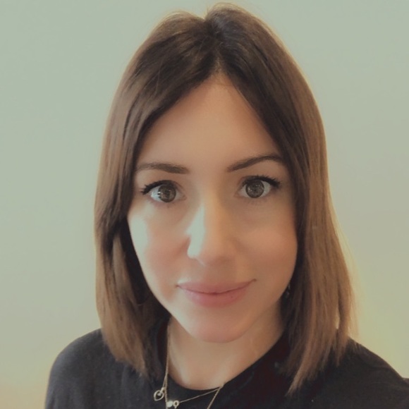 Meet your Posher, Chloé - Picture 1 of 1